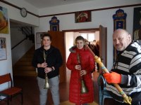 Putting "the tree of life" into the Kyabje Rinpoche's stupa
